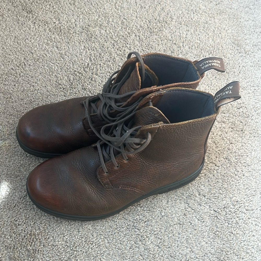 Blundstone Brown Lace Up Boots Size 7.5/9.5 Pebble